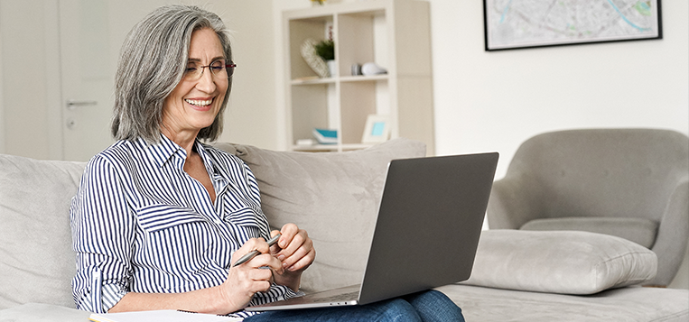 lady-with-laptop